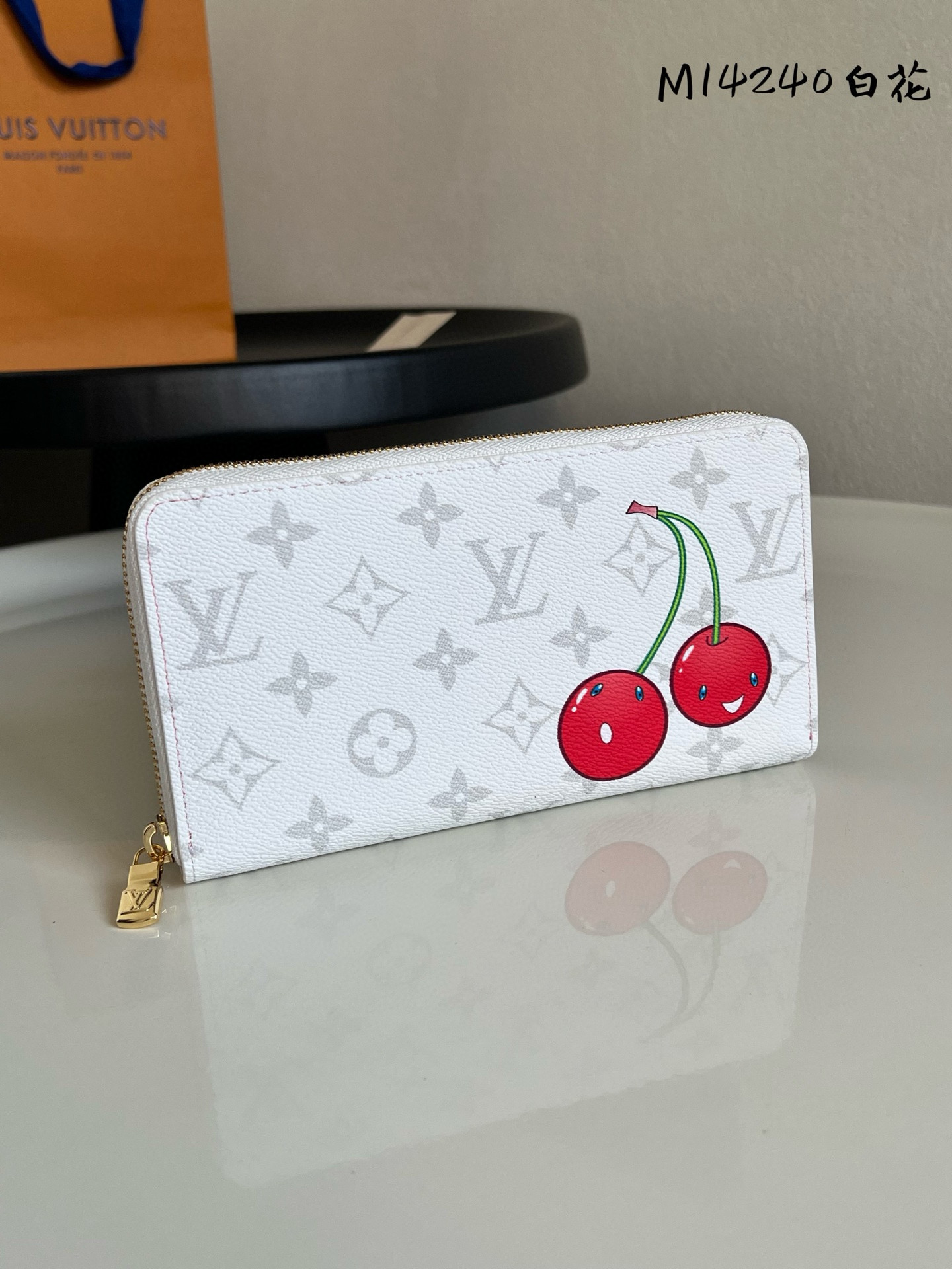 루이비통 M14240 여자 장지갑
