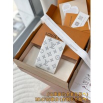 루이비통 M14798 여권지갑