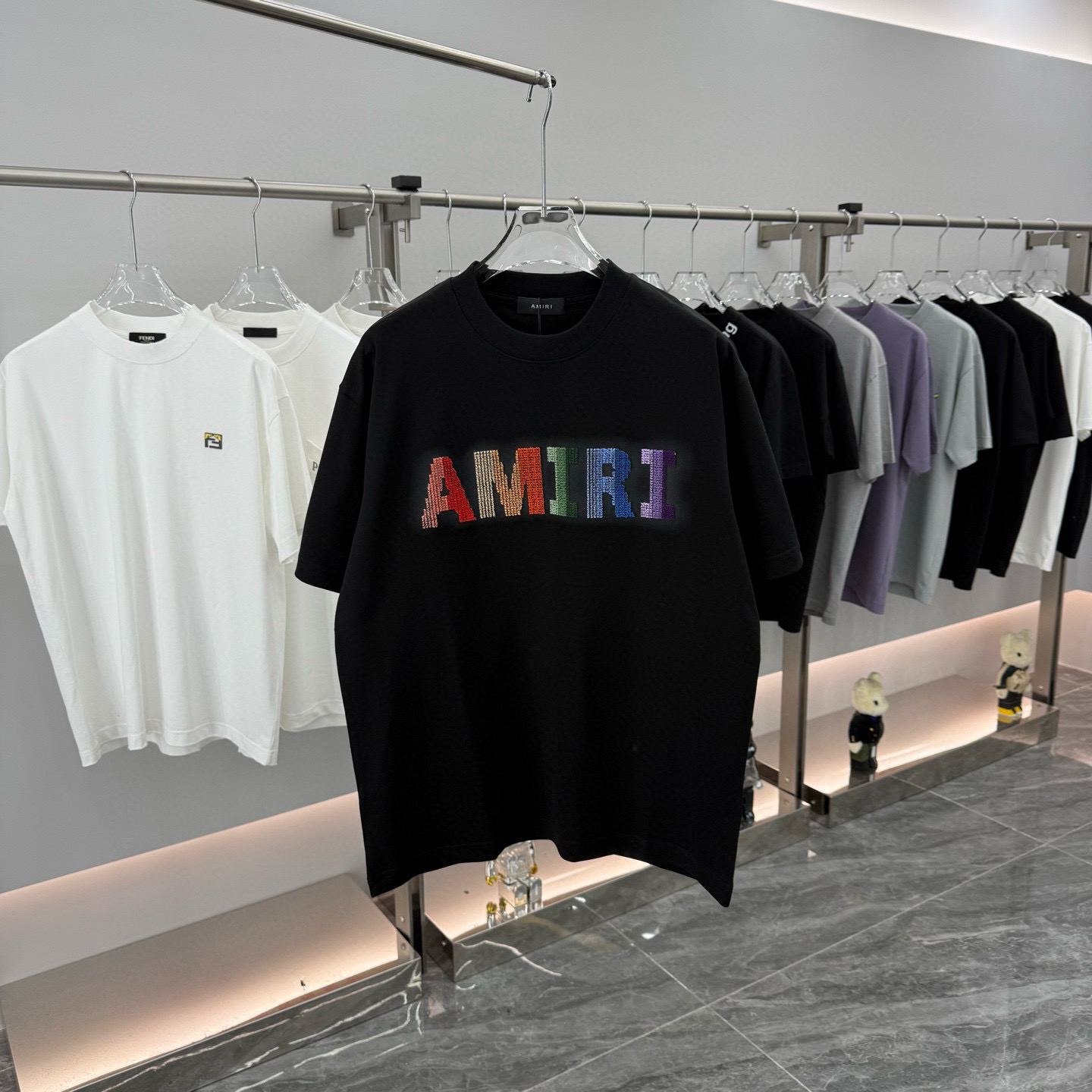 아미 아미리 남자 반팔티