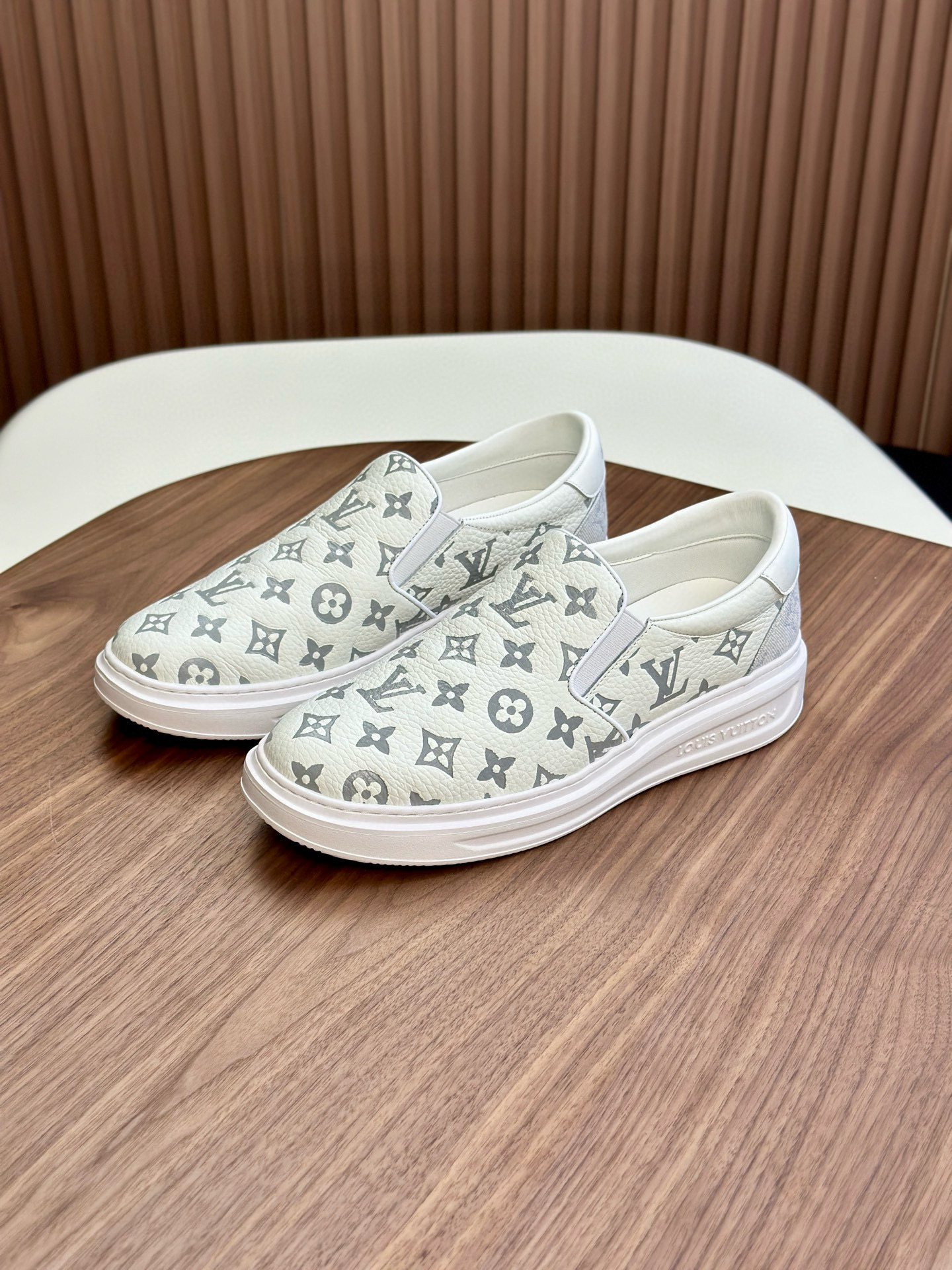 루이비통 남자 신발 운동화 스니커즈