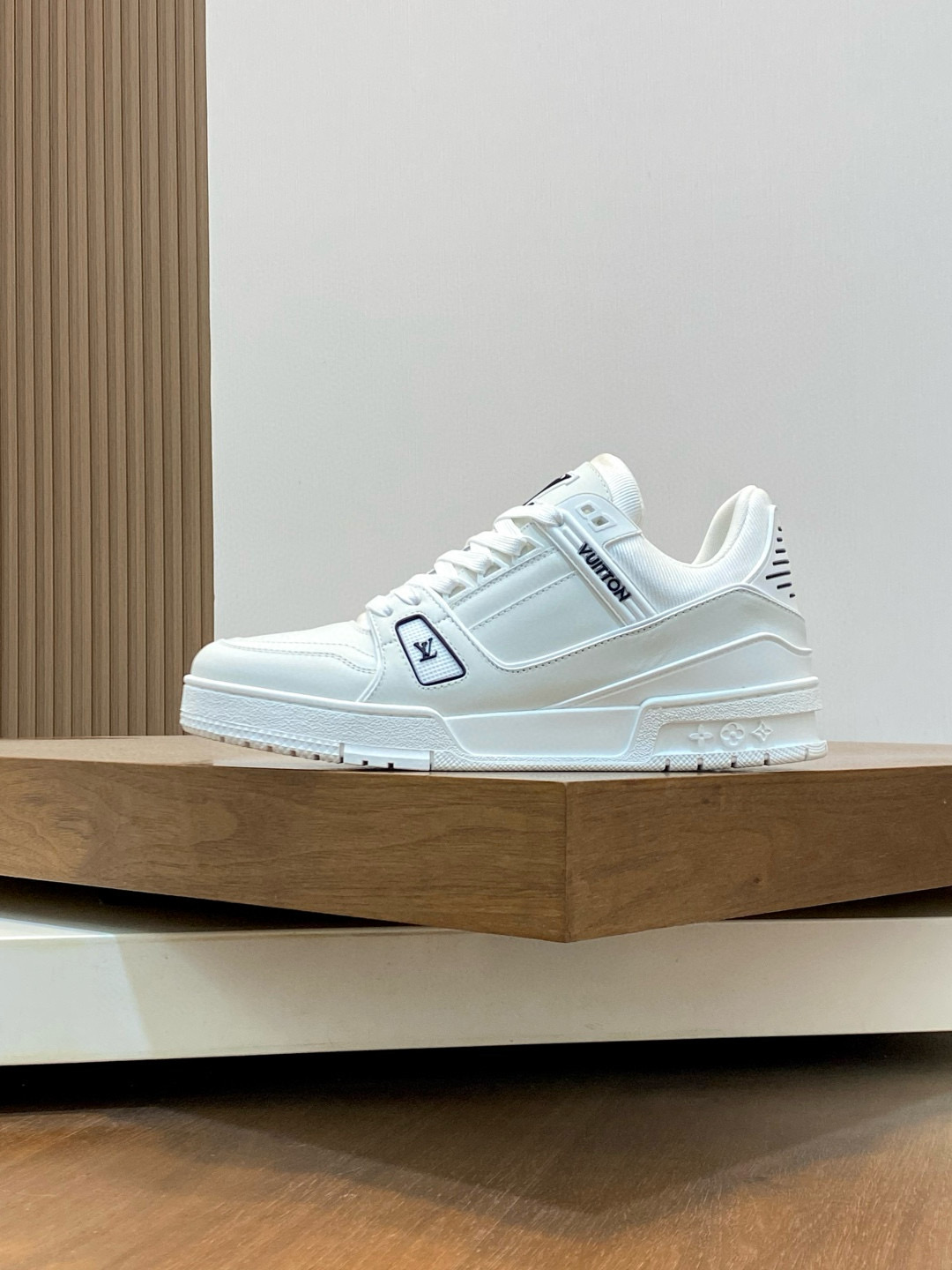 루이비통 트레이너 남자 신발 운동화 스니커즈