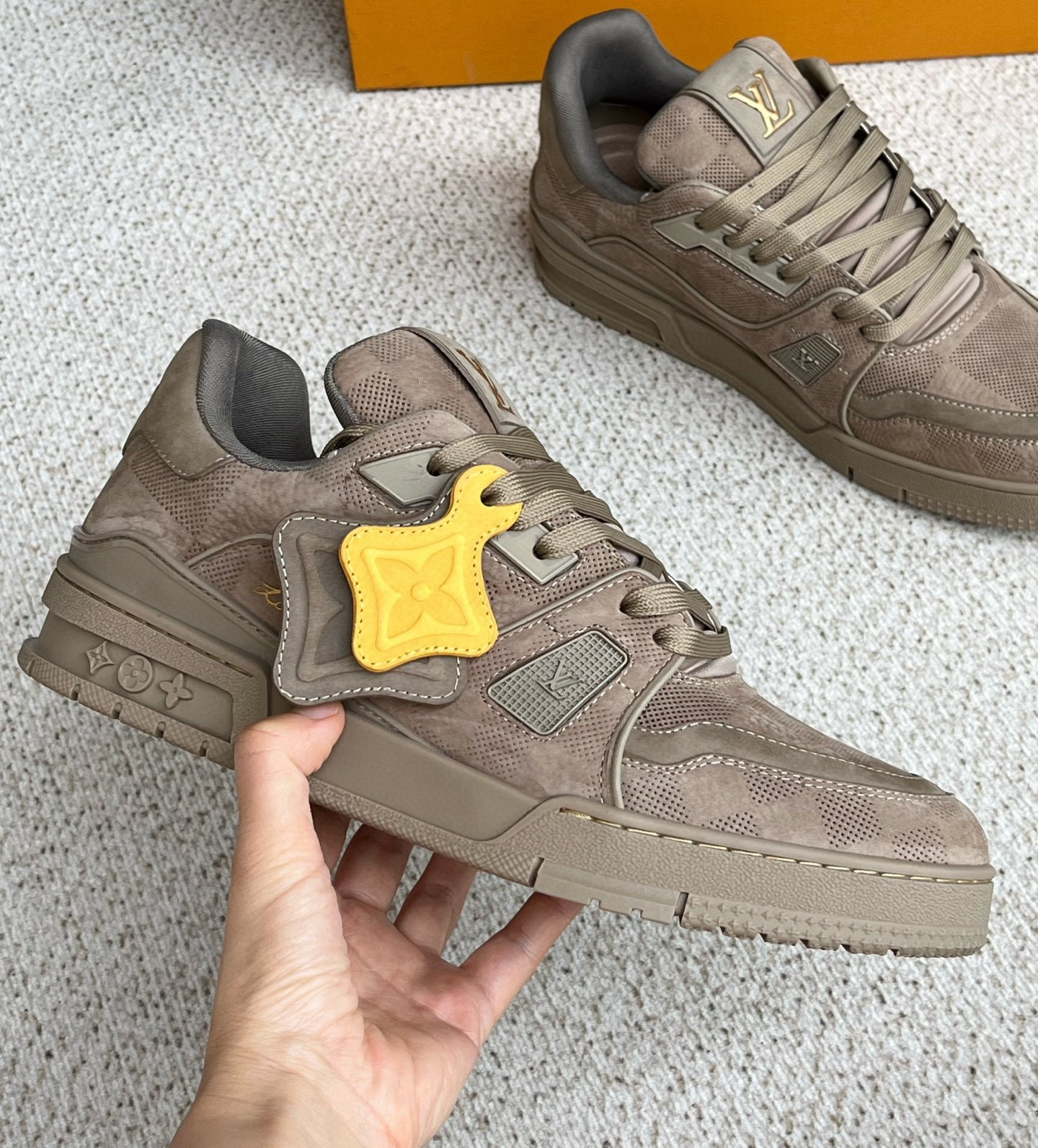 루이비통 트레이너 남자 신발 운동화 스니커즈