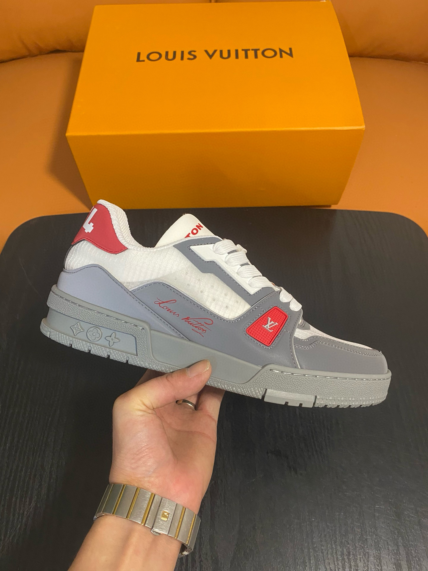 루이비통 남녀공용 신발 운동화 스니커즈