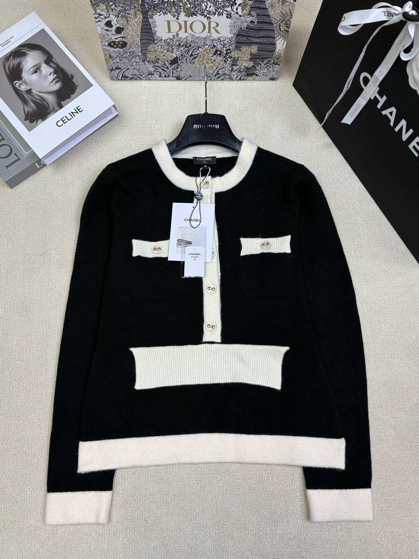 샤넬 여자 가디건