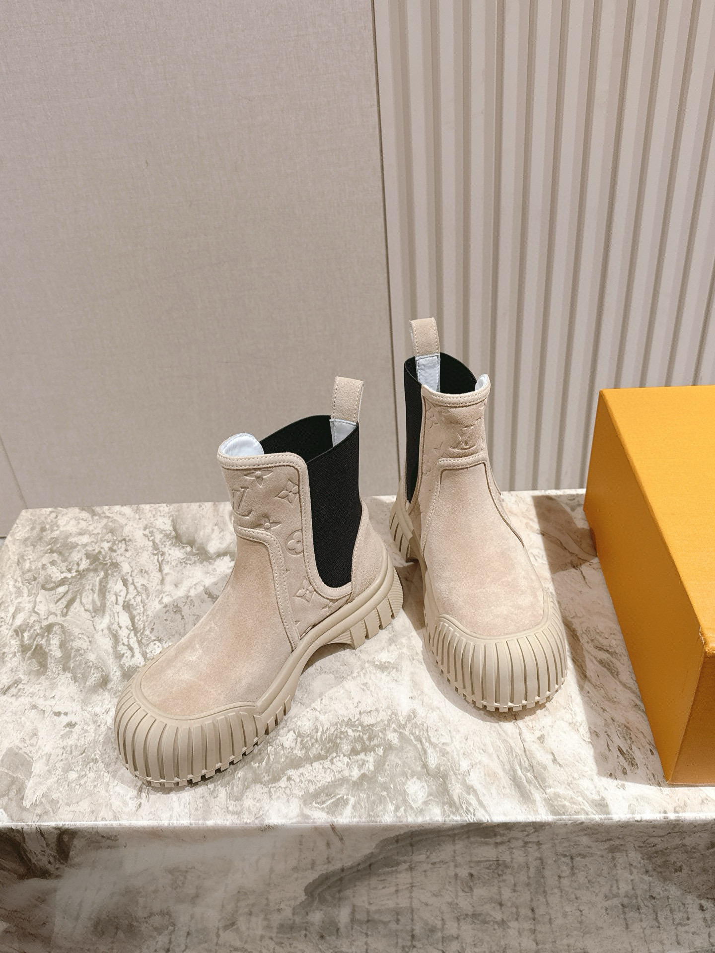 루이비통 5CM 여자 부츠