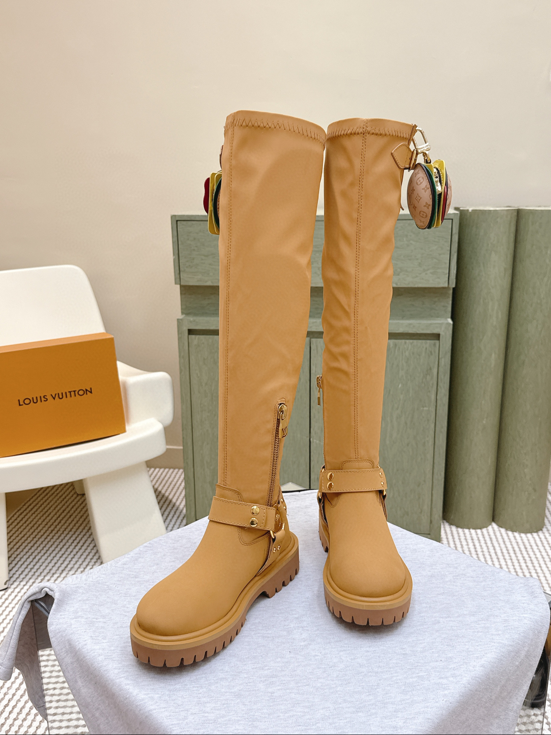 루이비통 4CM 여자 부츠