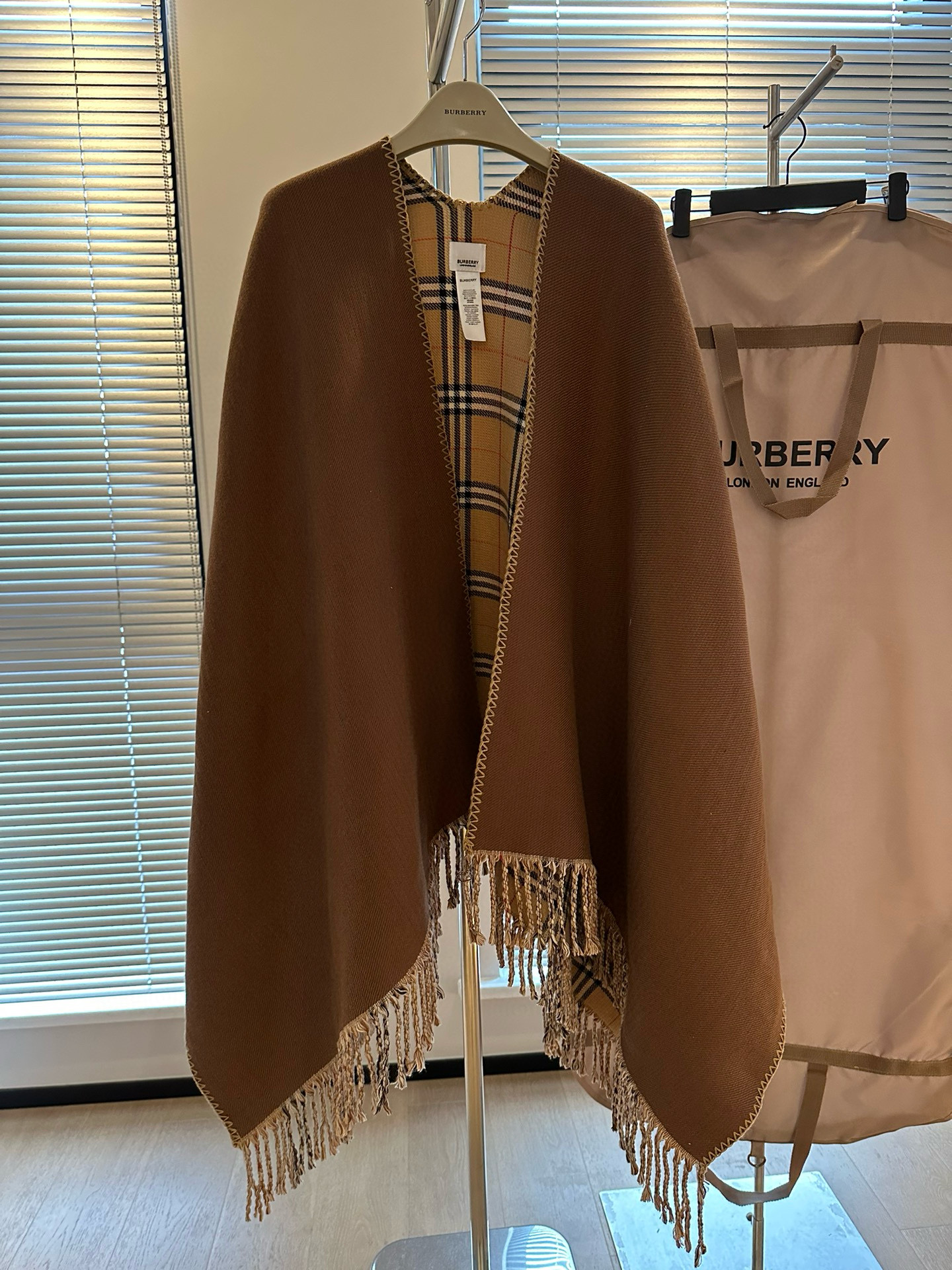 버버리 여자 자켓