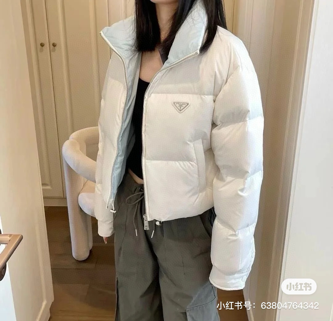 프라다 여자 패딩