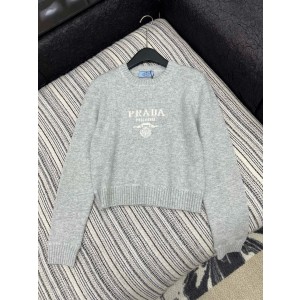 프라다 여자 니트