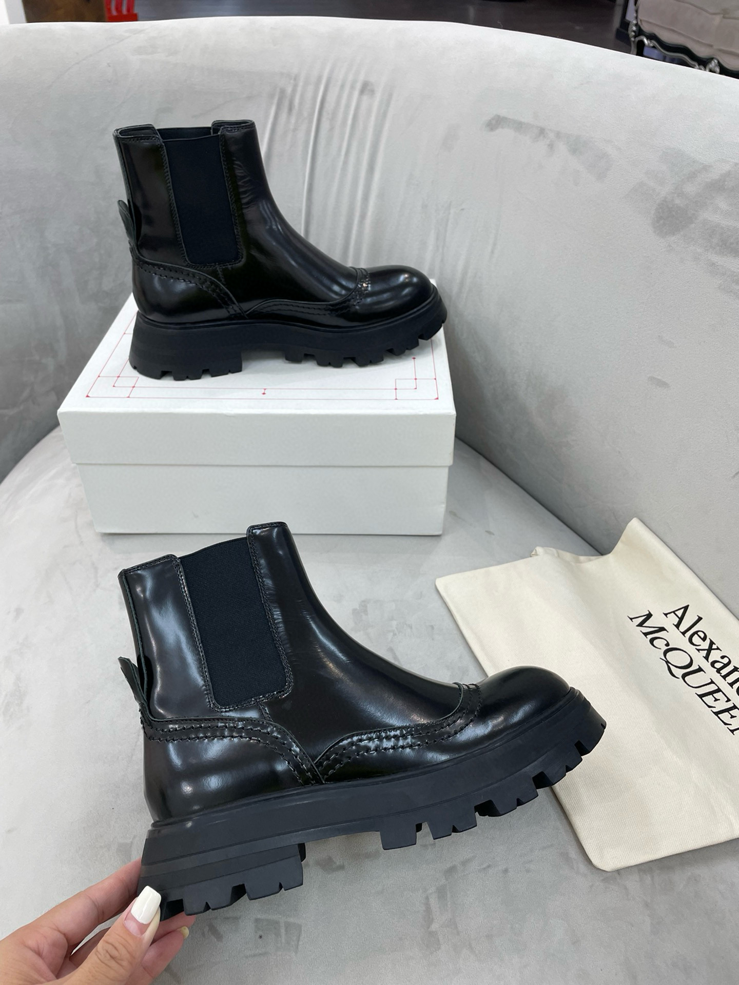 알렉산더 맥퀸 5CM 여자 부츠