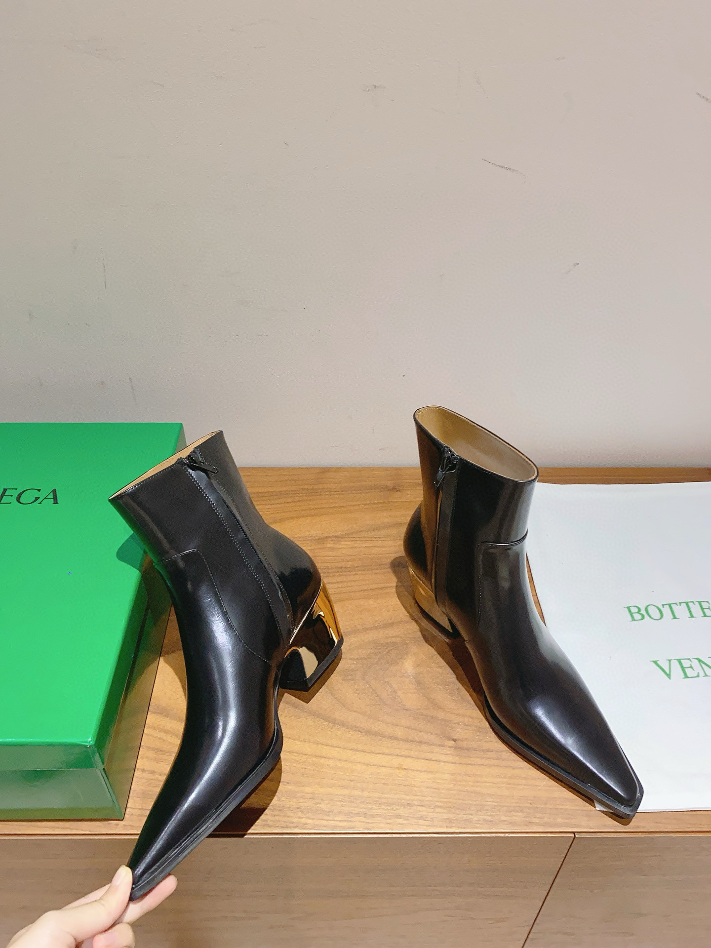 보테가베네타 여자 부츠