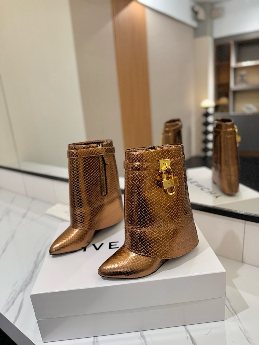 지방시 8.5CM 여자 부츠