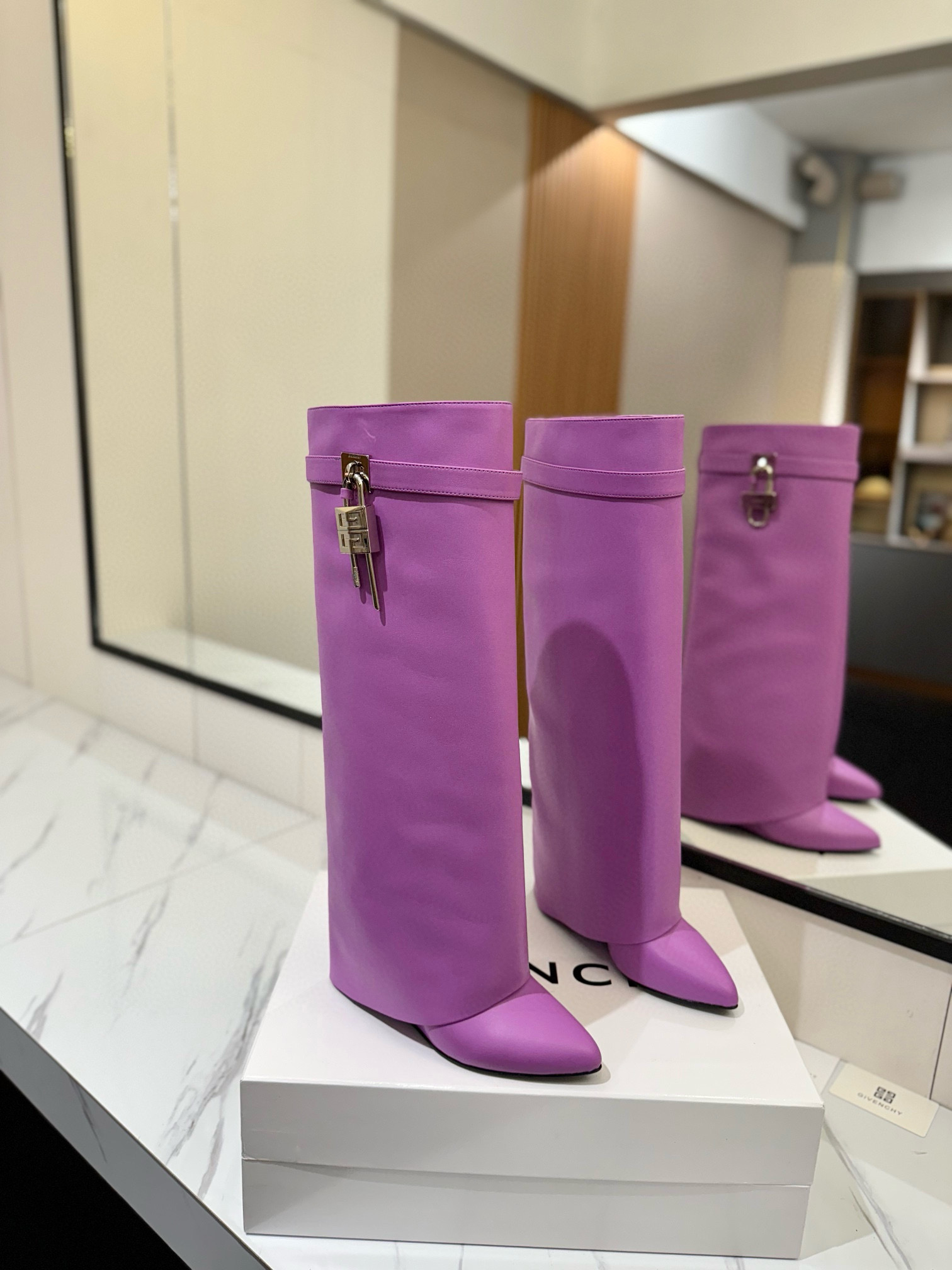 지방시 8.5CM 여자 부츠