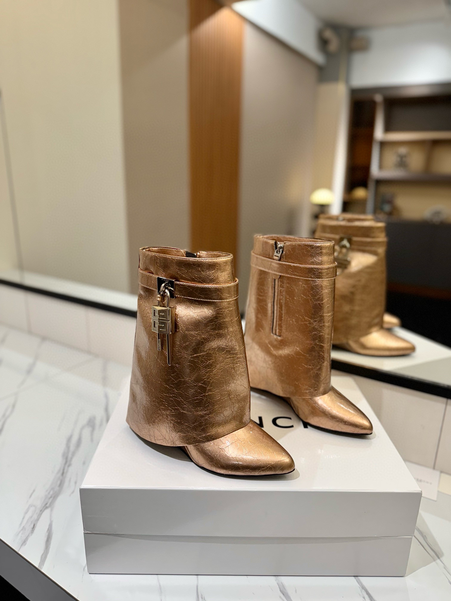 지방시 8.5CM 여자 부츠