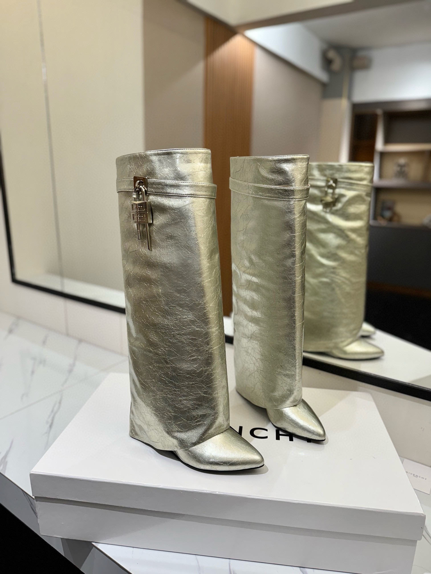 지방시 8.5CM 여자 부츠