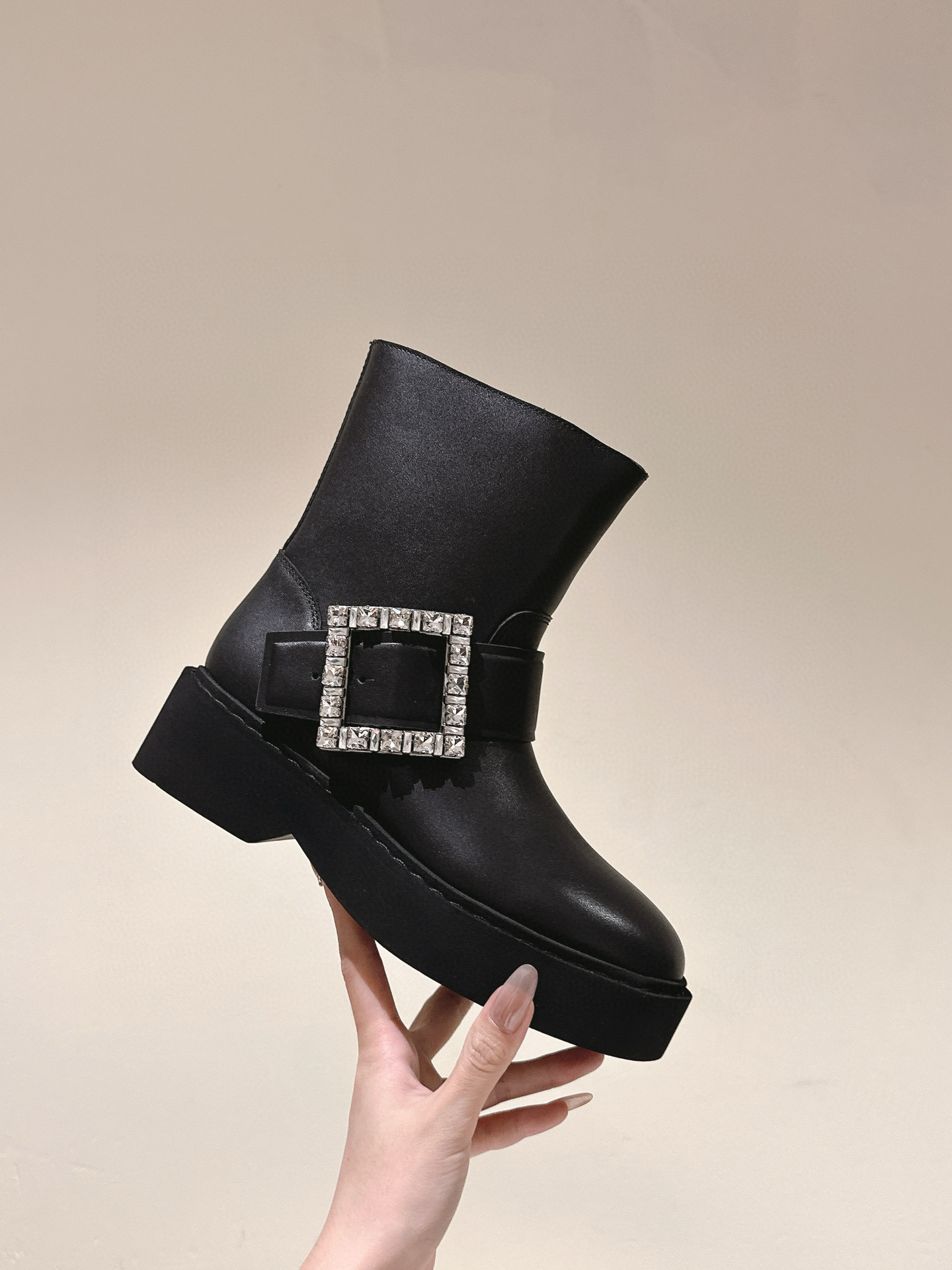 로저비비에 3CM 여자 부츠