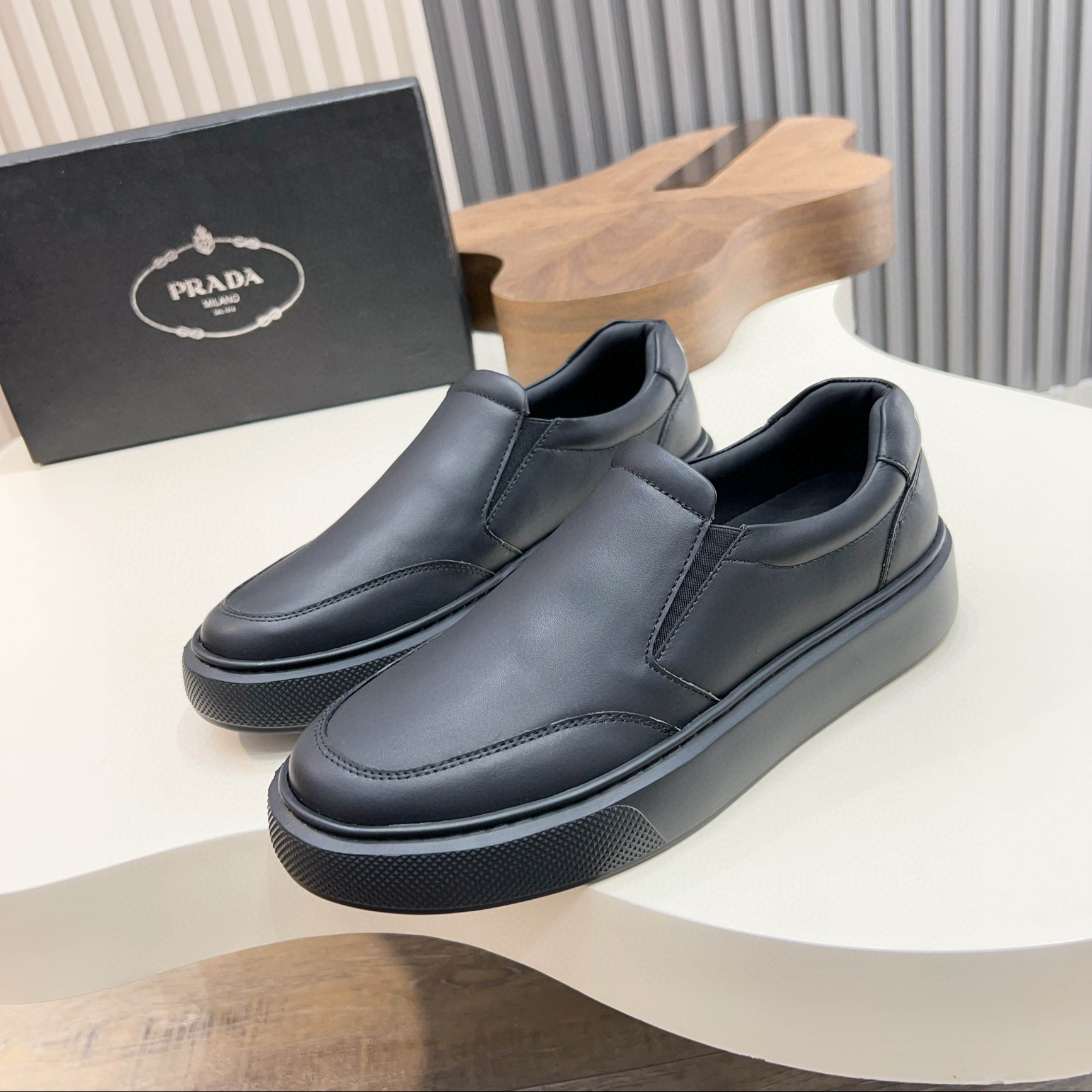 프라다 남자 스니커즈 신발 운동화