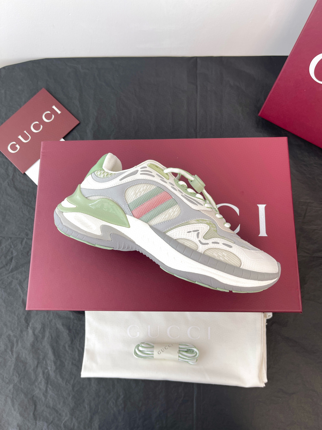 구찌 4cm 남녀공용 신발 운동화 스니커즈