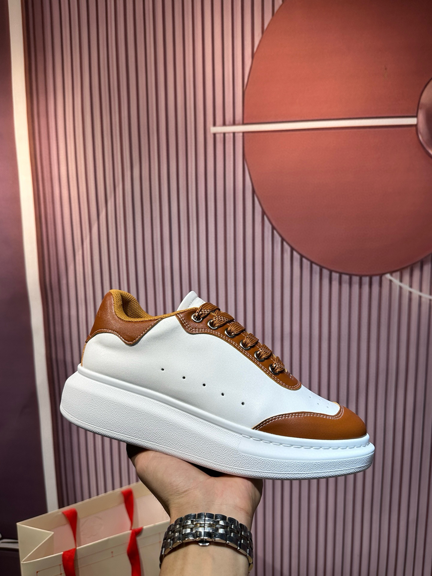 알렉산더 맥퀸 남녀공용 신발 운동화 스니커즈