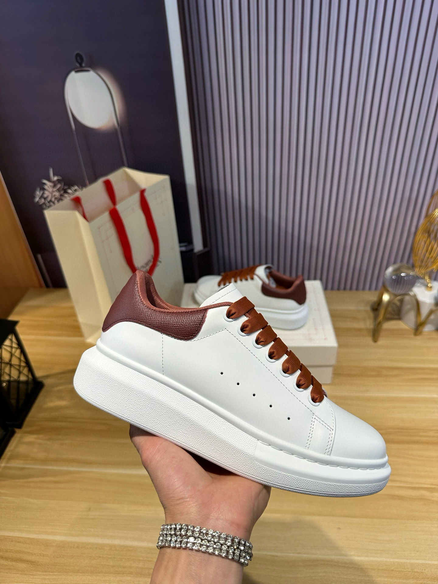 알렉산더 맥퀸 남녀공용 신발 운동화 스니커즈