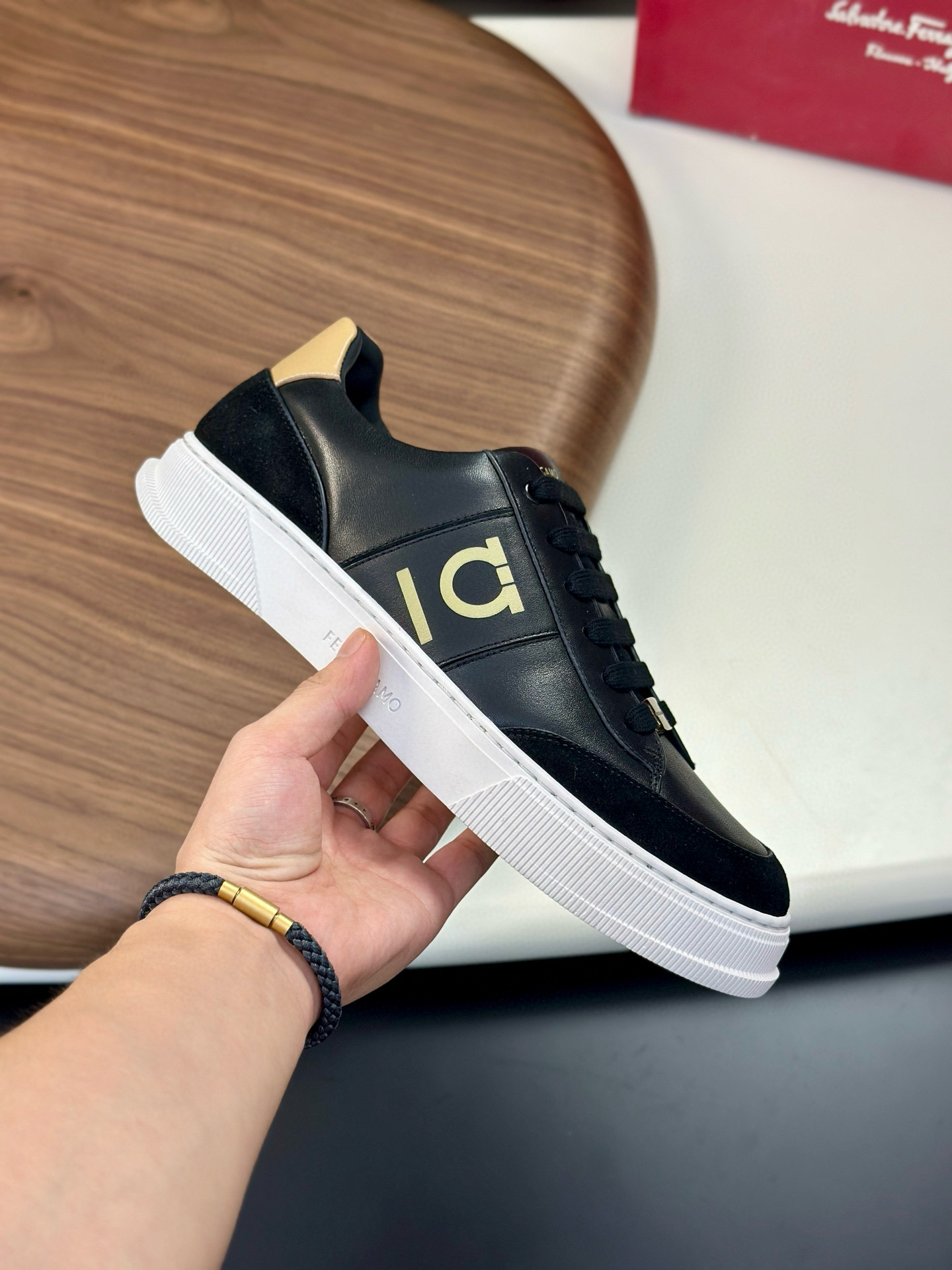 살바토레 페라가모 남자 신발 운동화 스니커즈