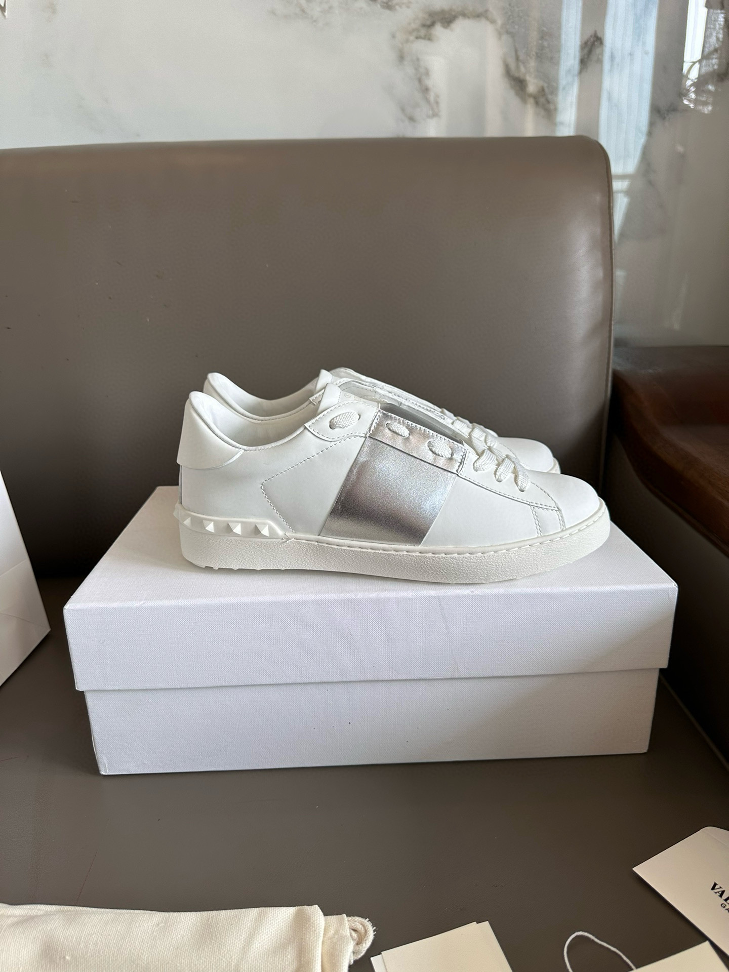 발렌티노 남녀공용 신발 운동화 스니커즈