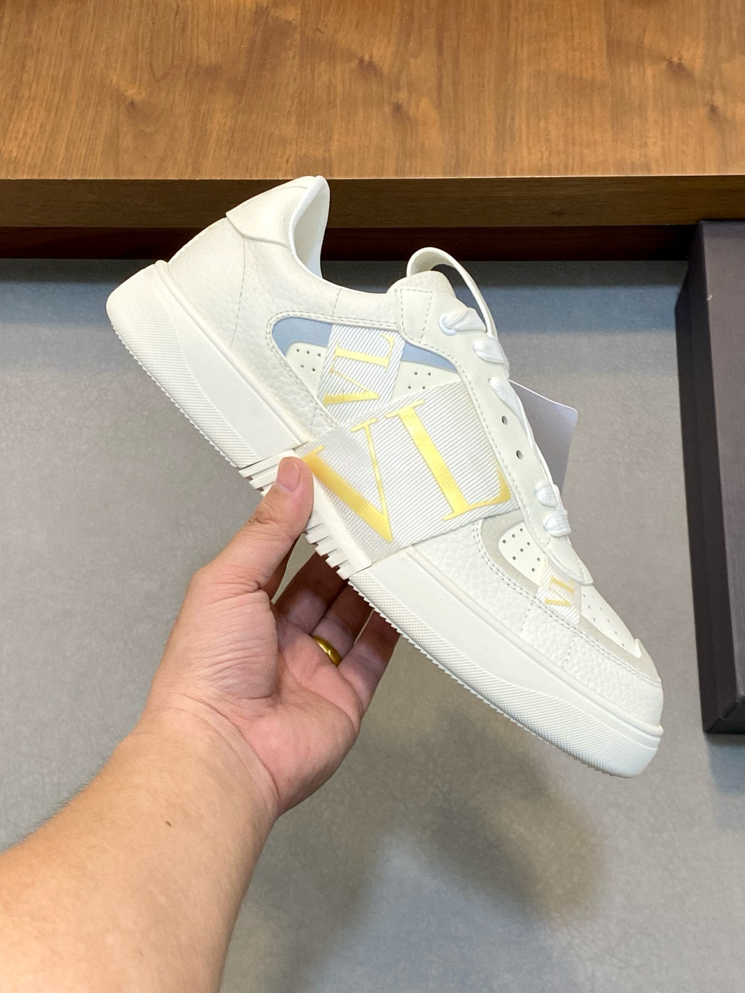 발렌티노 남자 신발 운동화 스니커즈