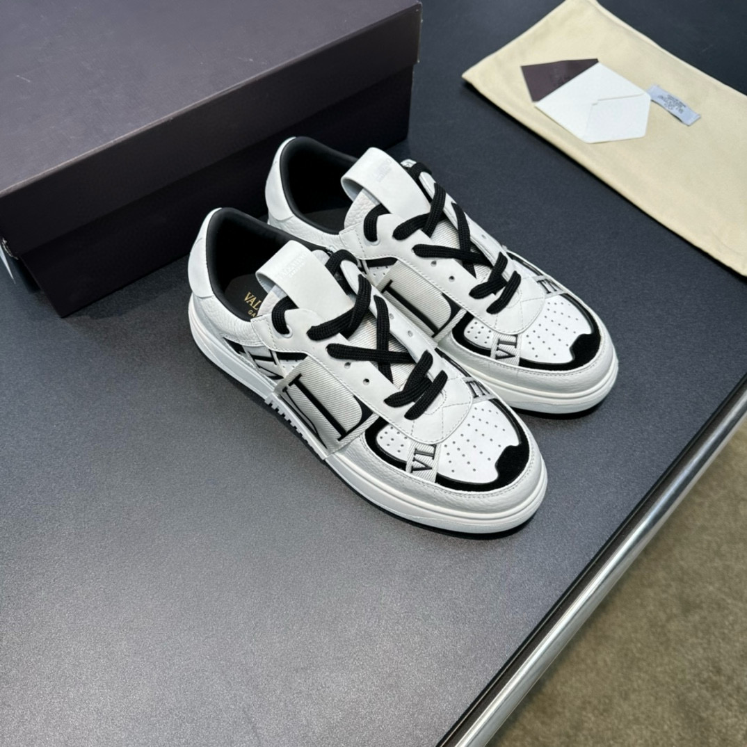 발렌티노 남녀공용 신발 운동화 스니커즈