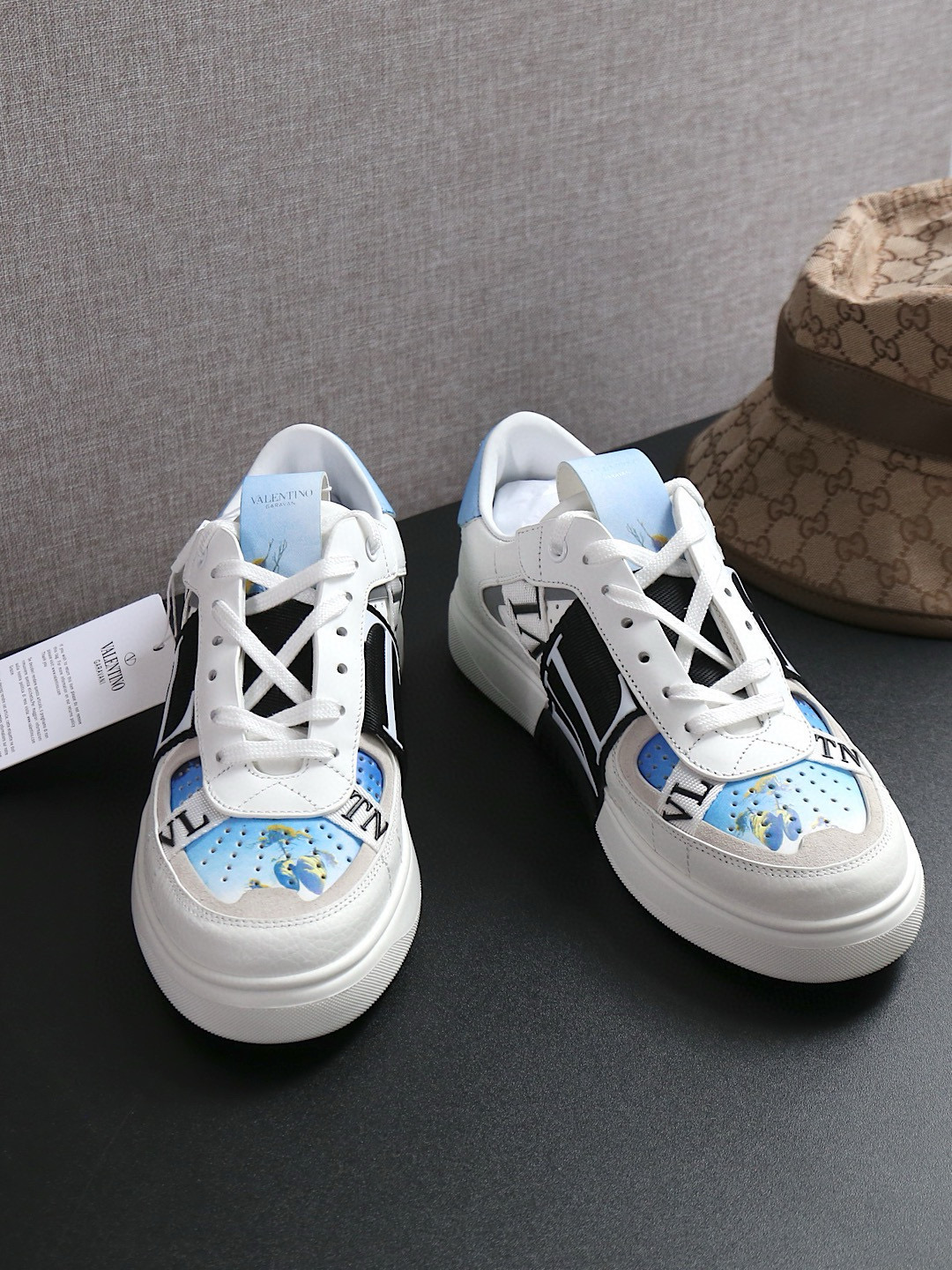 발렌티노 남녀공용 신발 운동화 스니커즈