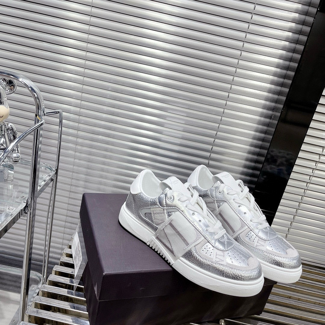 발렌티노 남녀공용 신발 운동화 스니커즈