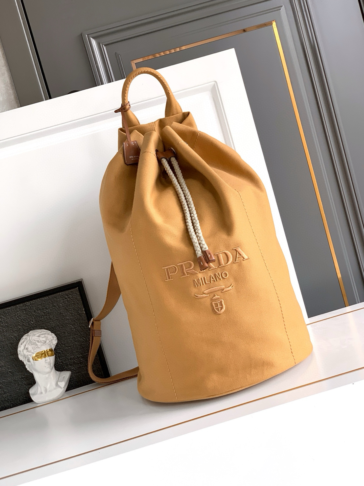 프라다 2VY011 여행가방