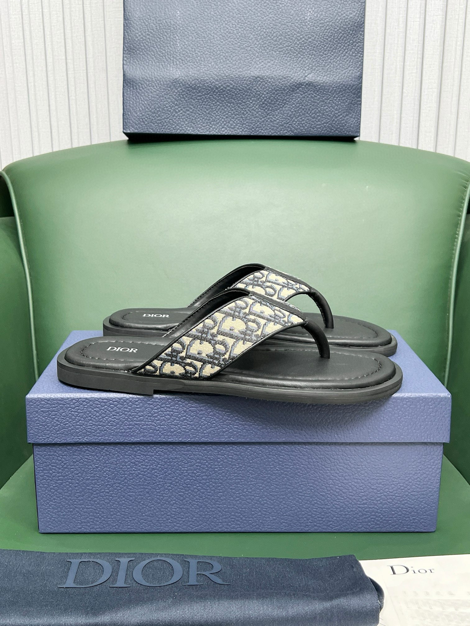 디올 남자 슬리퍼