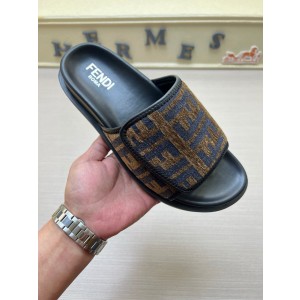 펜디 남자 슬리퍼