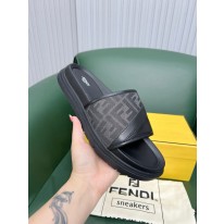 펜디 남자 슬리퍼