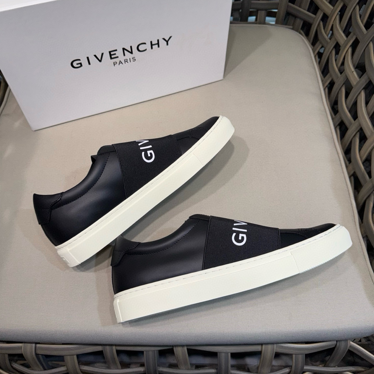 지방시 남녀공용 신발 운동화 스니커즈