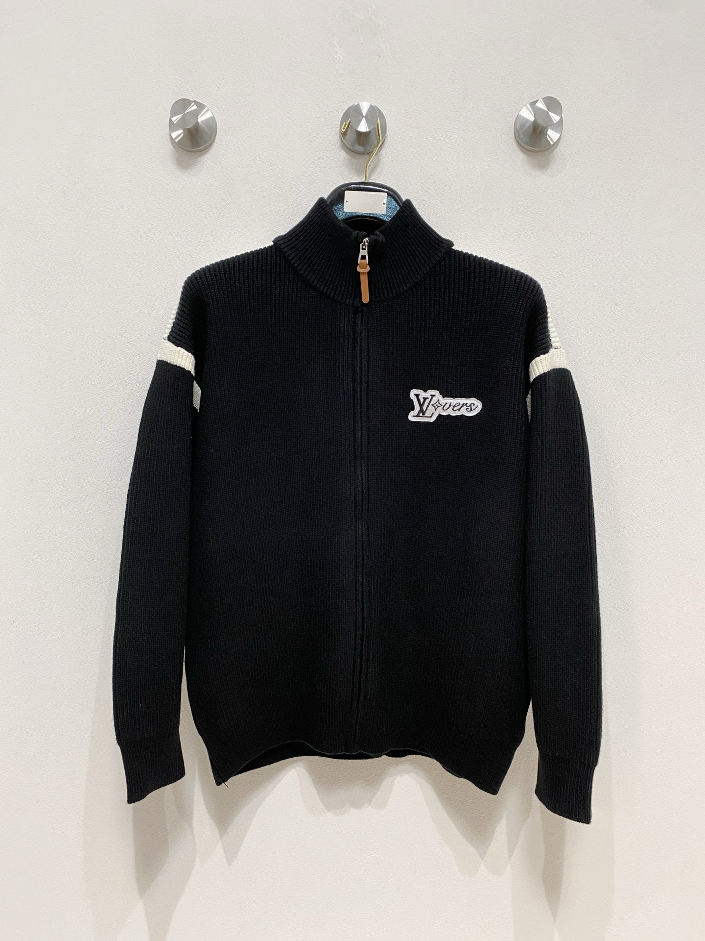 루이비통 남자 가디건