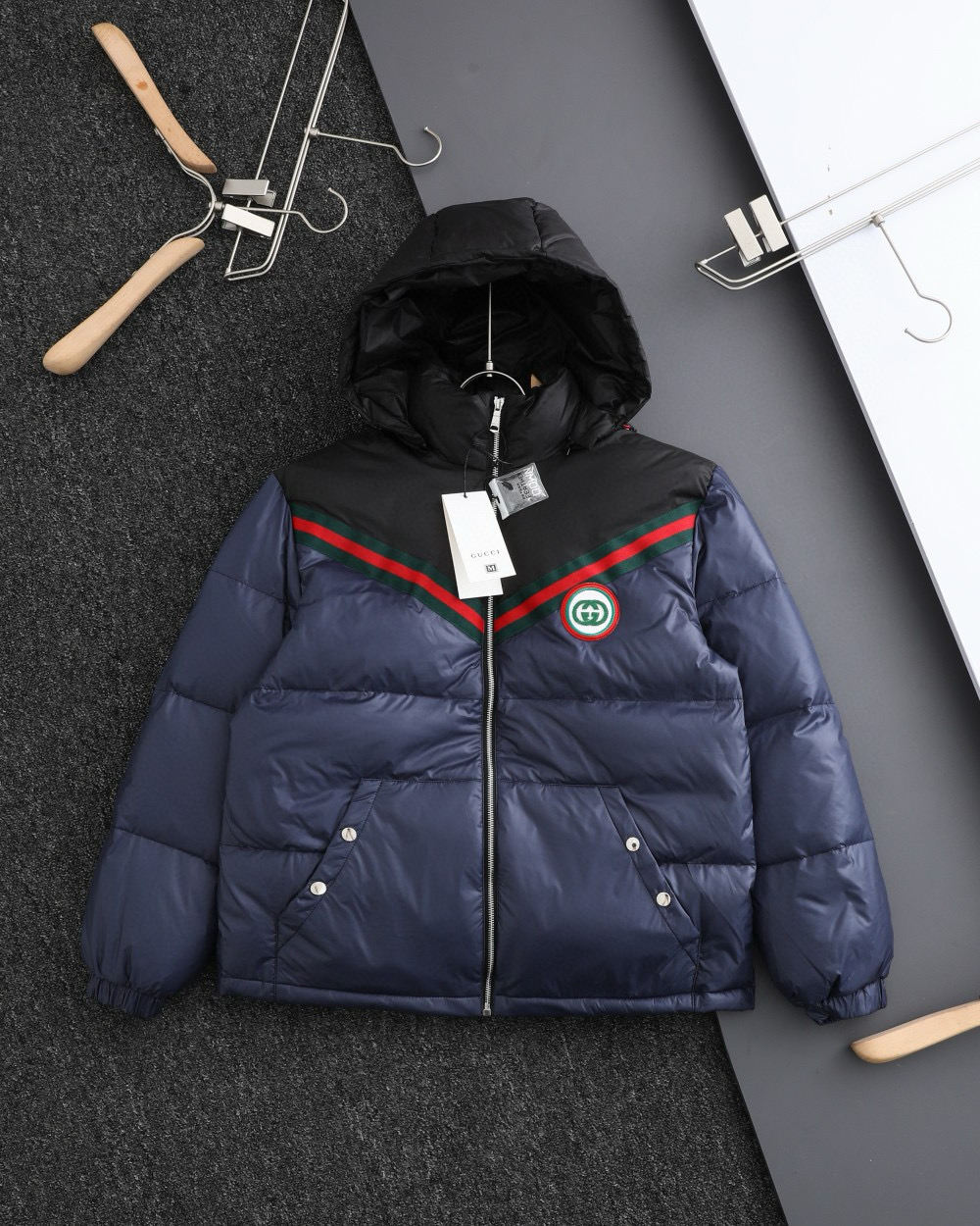 구찌 남자 패딩