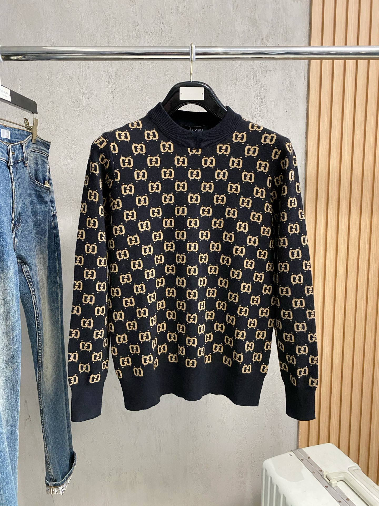 구찌 남자 니트