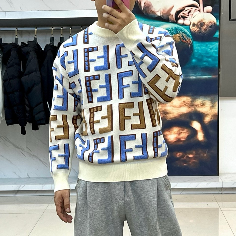 펜디 남자 니트