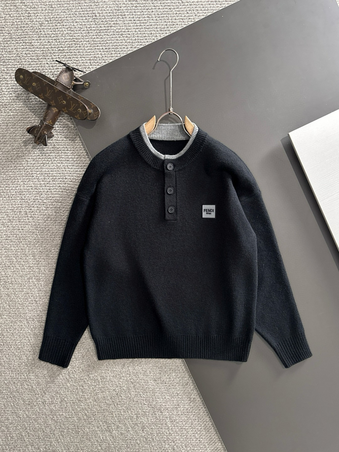 펜디 남자 니트