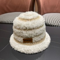 발렌시아가 겨울 모자