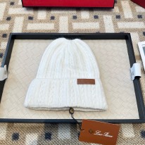 로로피아나 겨울 모자