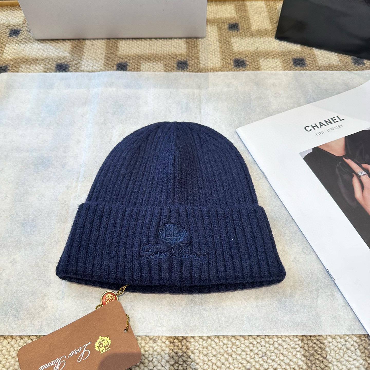 로로피아나 겨울 모자