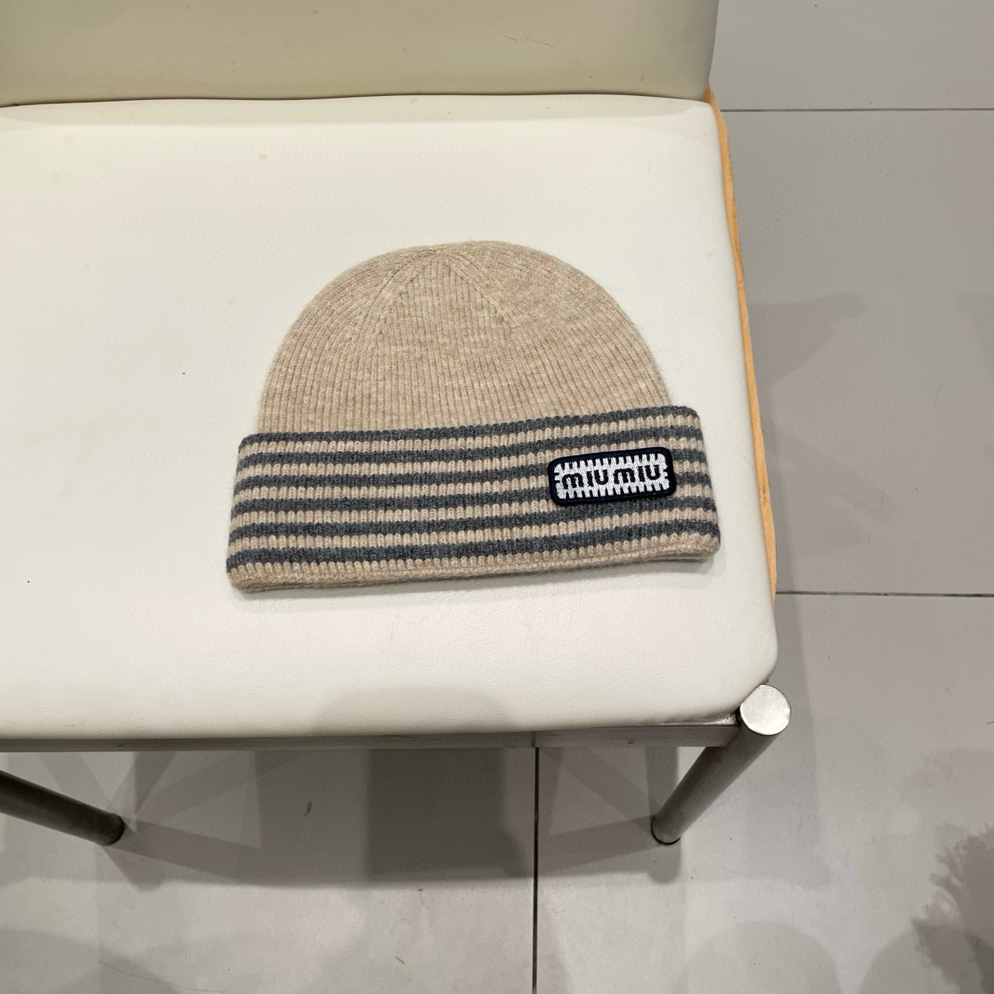 미우미우 겨울 모자
