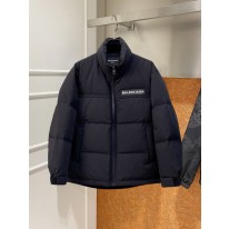 발렌시아가 남자 패딩