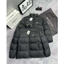 발렌시아가 남자 패딩