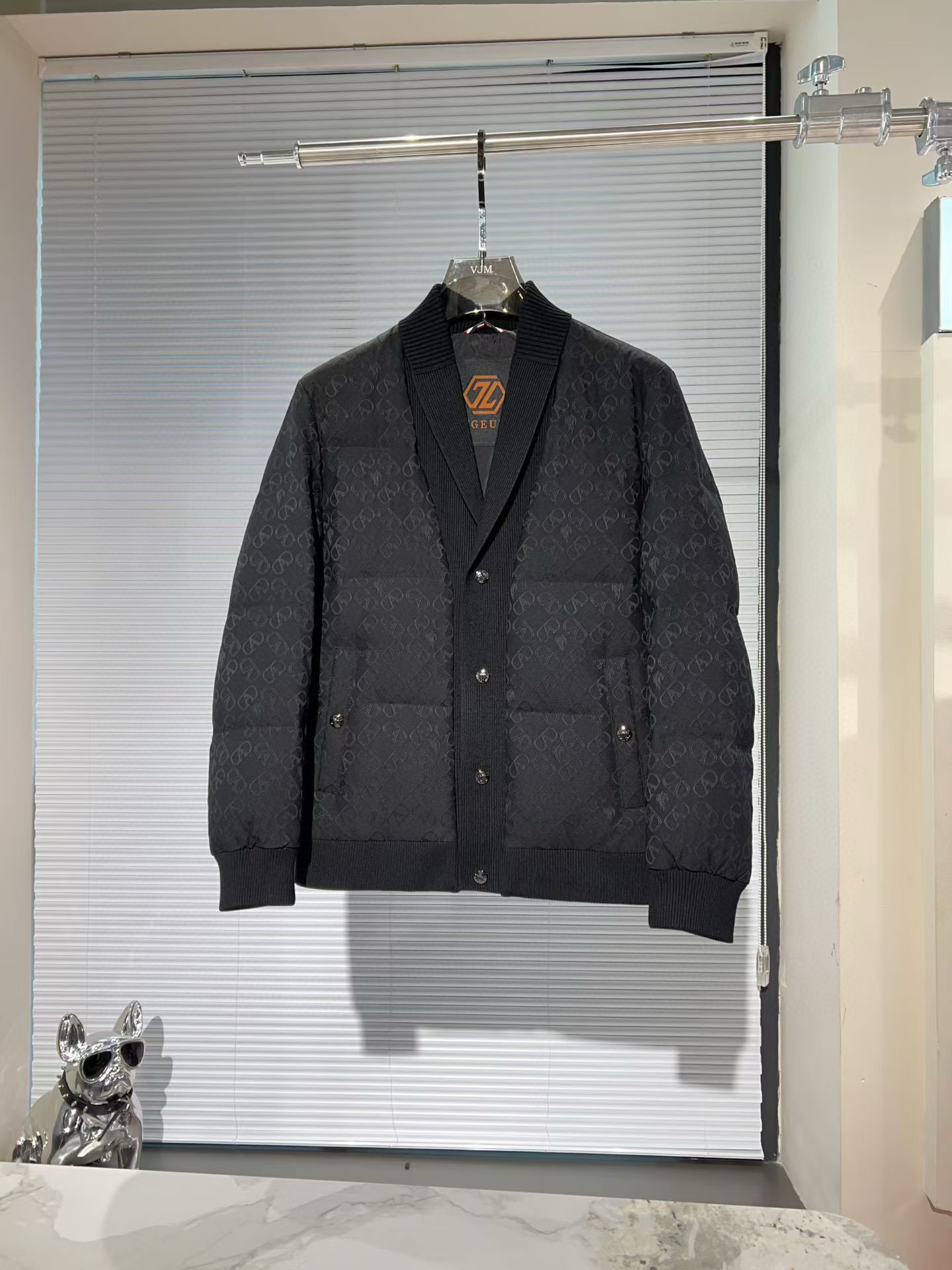 발렌티노 남자 패딩