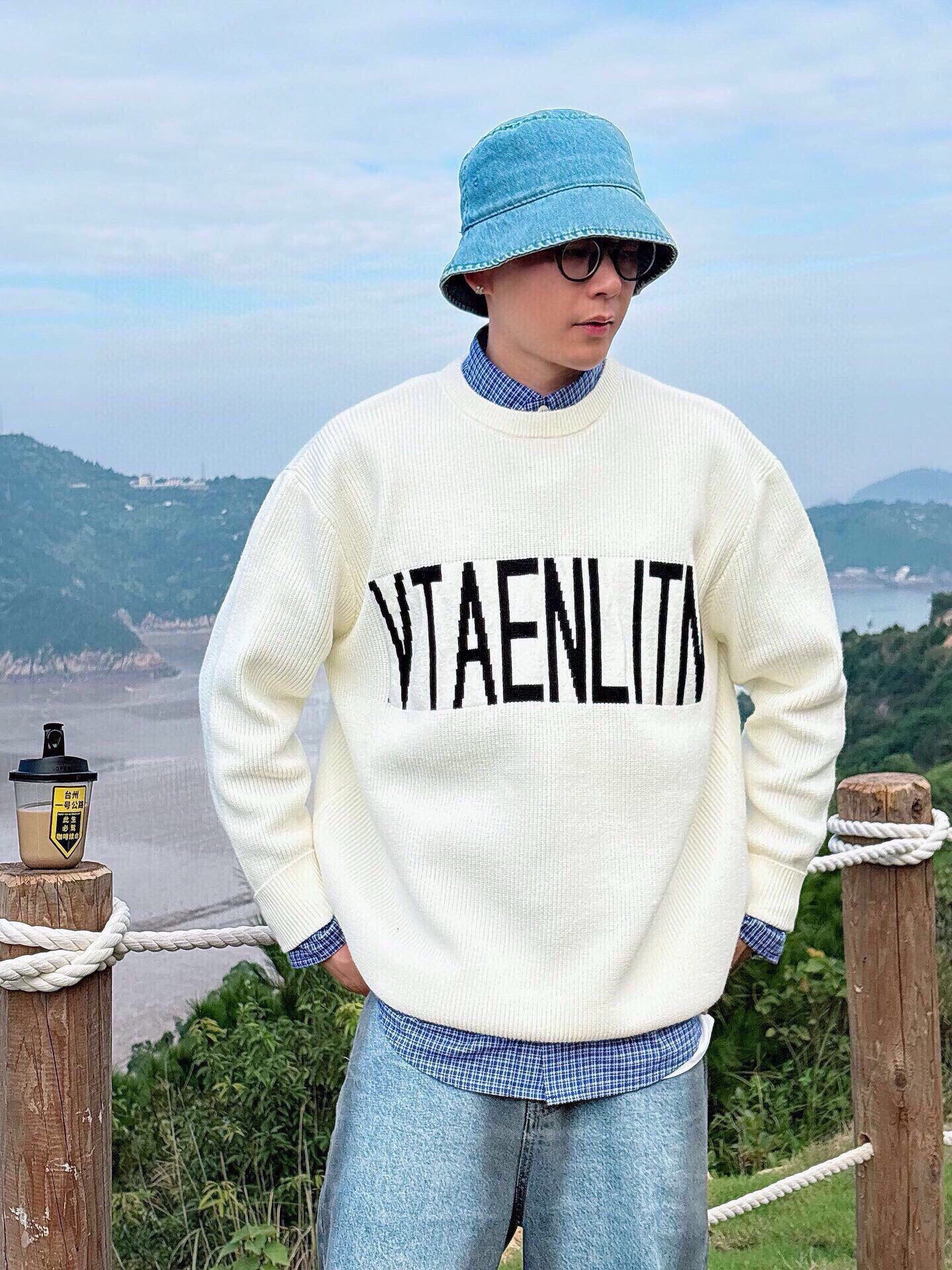 발렌티노 남자 니트