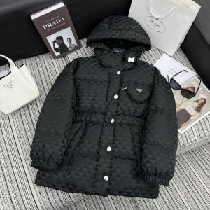프라다 여자 패딩