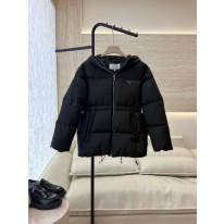 프라다 여자 패딩